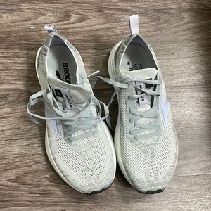 Brooks bedlam running sneakers W6